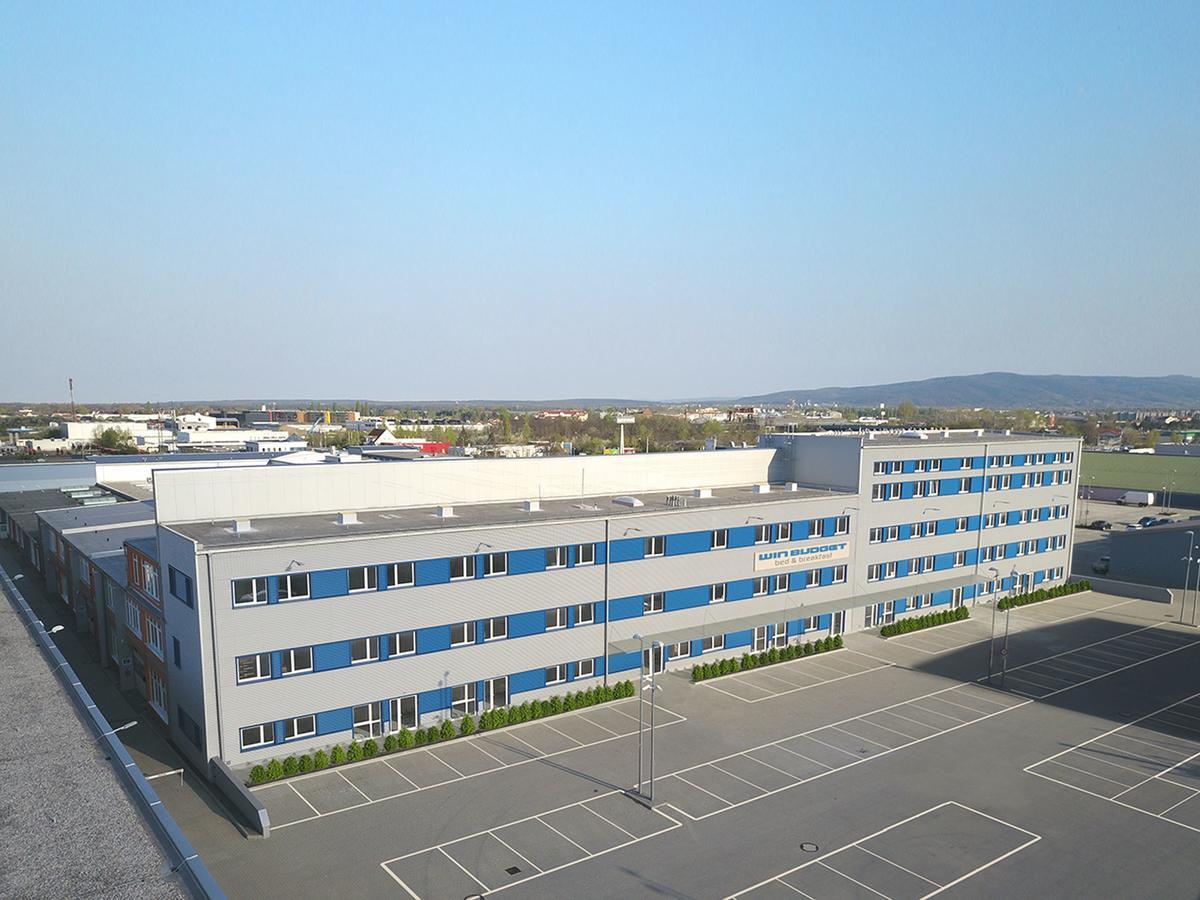 Winbudget "Bed&Breakfast" Wiener Neustadt Esterno foto